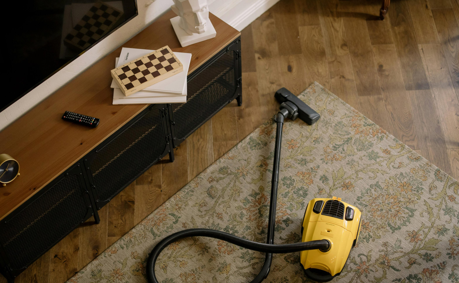 From Chaos to Calm: The Power of Deep Cleaning and Organizing